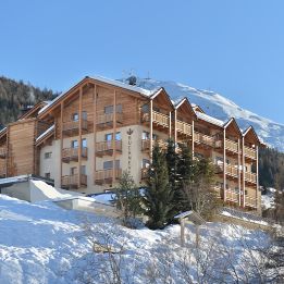 Hotel Bucaneve